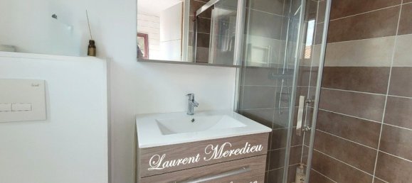 4 bedrooms House in Peujard, France No. 97366 8