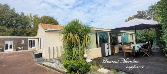 4 bedrooms House in Peujard, France No. 97366 9