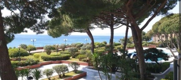 2-Zimmer Wohnung in Arenzano, Italy, Nr. 42454 2