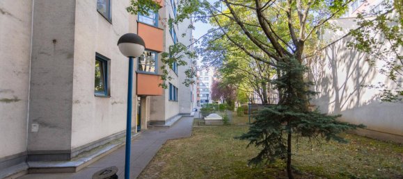 4 rooms Apartment in Penzing, Austria No. 210162 3