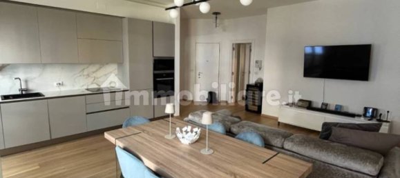 2 bedrooms Apartment in Milan, Italy No. 260236 4