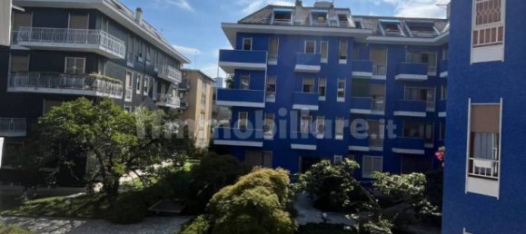 2 bedrooms Apartment in Milan, Italy No. 260236 3