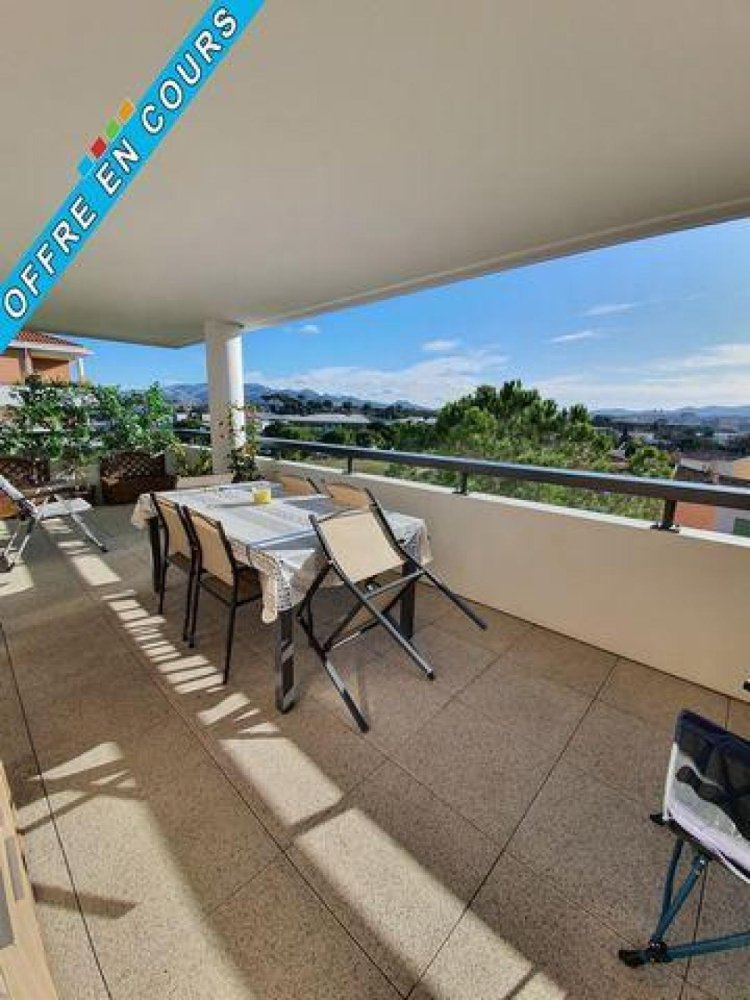 Apartamento com 3 quartos em condomínio em Marseille, France N.º 16332