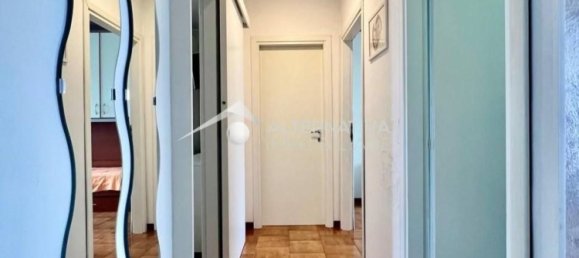 3 rooms Apartment in Cascina, Italy No. 280170 8