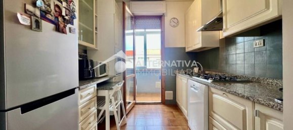 3 rooms Apartment in Cascina, Italy No. 280170 4