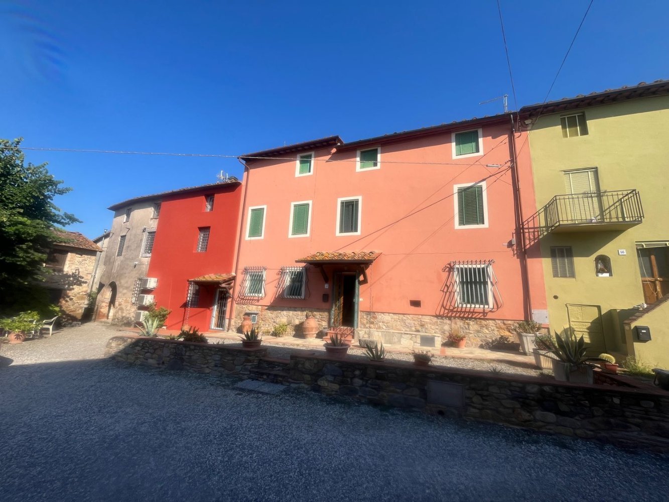 5 rooms House in Capannori, Italy No. 307123