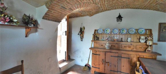 3 bedrooms House in Strambinello, Italy No. 170348 5