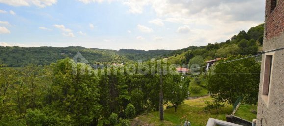 3 bedrooms House in Strambinello, Italy No. 170348 22