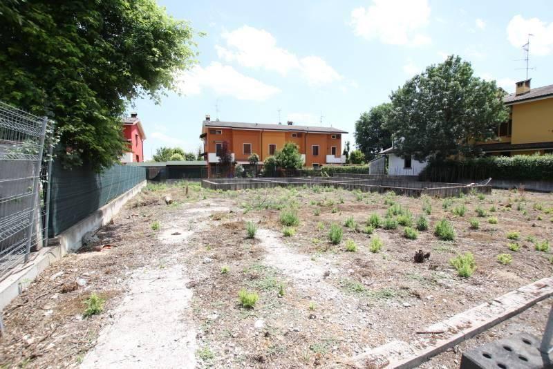 759m² Land in San Possidonio, Italy No. 115169