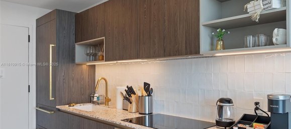 1 Schlafzimmer Gewerbliche Immobilien in Miami, USA, Nr. 614153 9