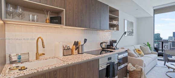 1 Schlafzimmer Gewerbliche Immobilien in Miami, USA, Nr. 614153 6