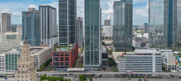 1 Schlafzimmer Gewerbliche Immobilien in Miami, USA, Nr. 614153 2