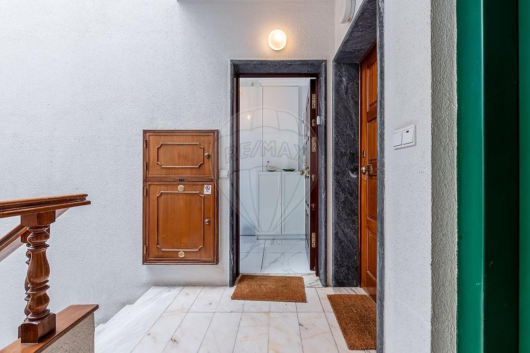 4 bedrooms Apartment in Oeiras, Portugal No. 70026