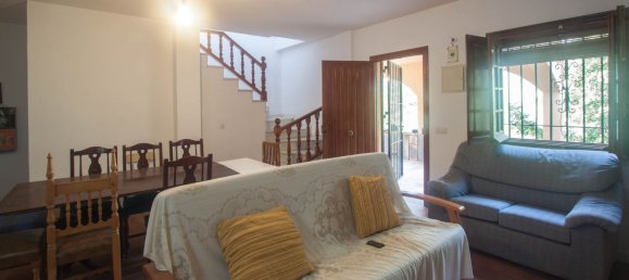 4 bedrooms House in Estepona, Spain No. 137930 3