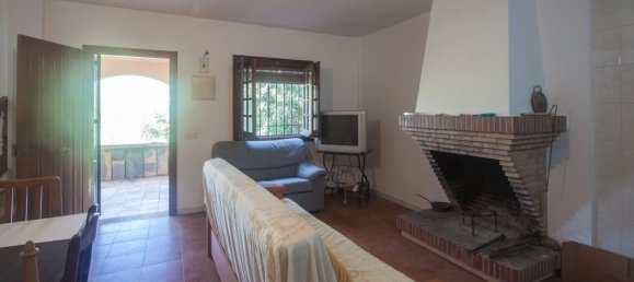 4 bedrooms House in Estepona, Spain No. 137930 2