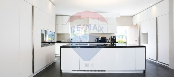 Casa de 9 dormitorios en Cascais, Portugal No. 36192 2