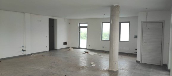  عقار تجاري في Casarano, Italy 280متر مربع رقم 348219 2