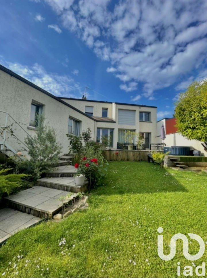 3 chambres Maison à Damery, France No. 159192