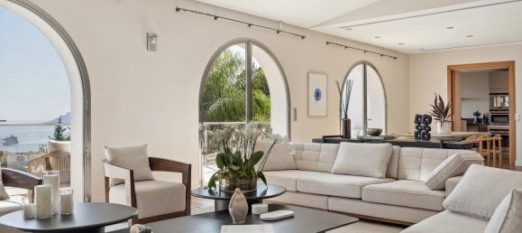 5 bedrooms Villa in Cannes, France No. 726 5
