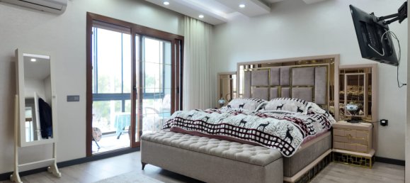 Villa 5+1 in Izmir, Turkey No. 40891 15