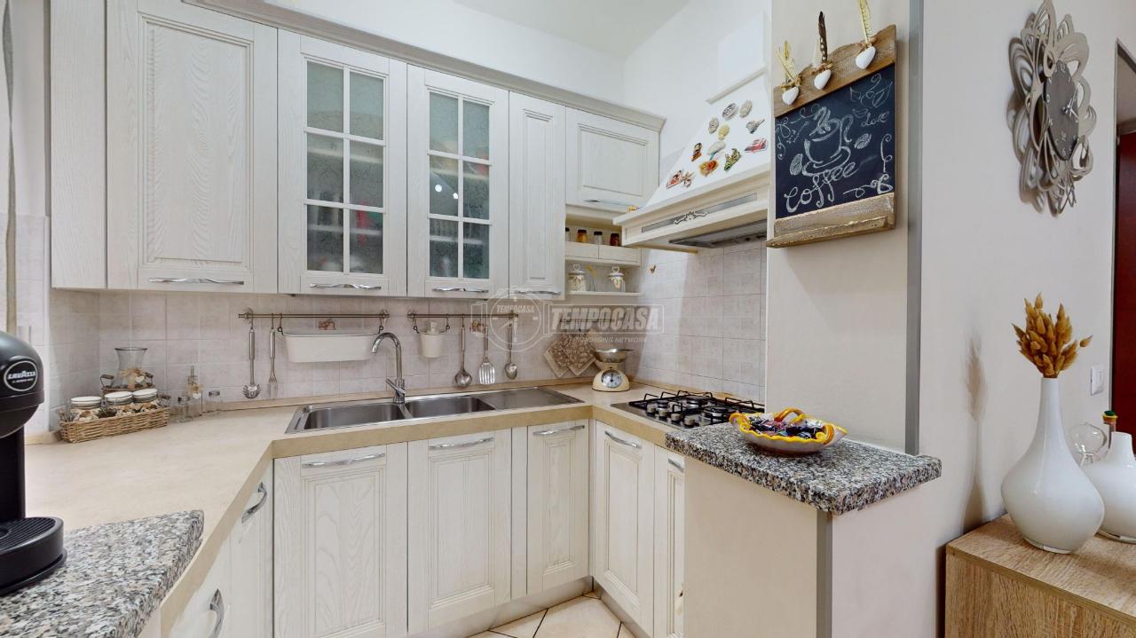 Apartamento de 3 divisões em Santa Vittoria d'Alba, Italy N.º 32334