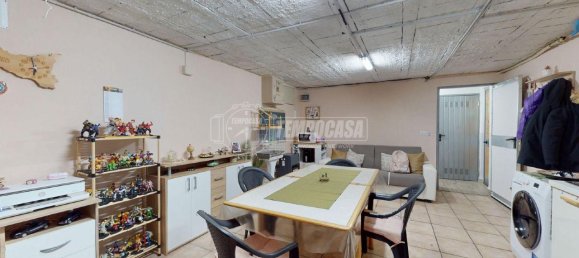 Apartamento de 3 divisões em Santa Vittoria d'Alba, Italy N.º 32334 42