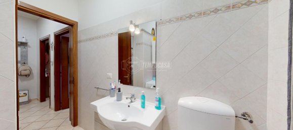 Apartamento de 3 divisões em Santa Vittoria d'Alba, Italy N.º 32334 24