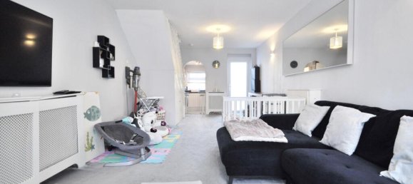 2 bedrooms House in Croydon, United Kingdom No. 13504 4