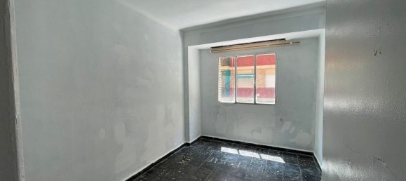 Apartamento de 4 dormitorios en Gandia, Spain No. 137482 5