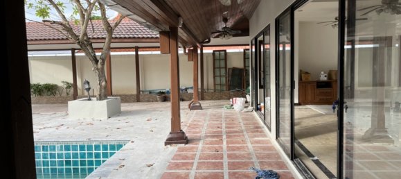 3 bedrooms Cafe / restaurant in Pattaya, Thailand No. 4345 12