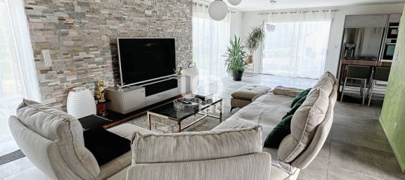 3 غرف نوم منزل في Saint-Michel-de-Volangis, France رقم 63365 10