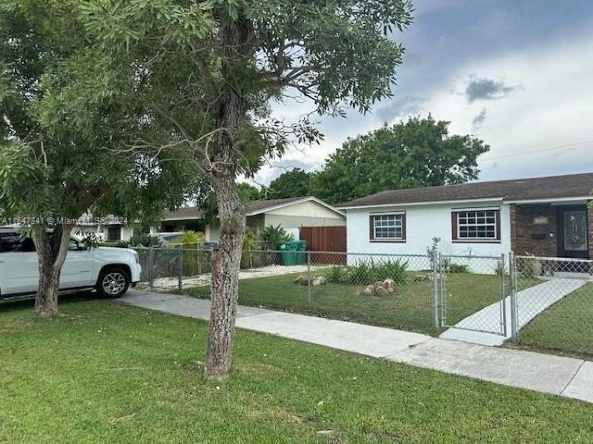 Casa de 3 dormitorios en Miami, USA No. 304641