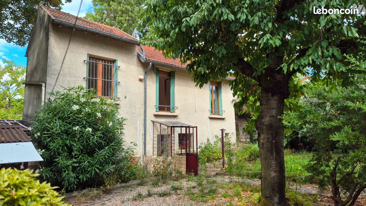 2 غرف نوم شقة في Cachan, France رقم 329536