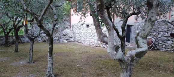 Casa de 5 divisões em Massa, Italy N.º 168981 24