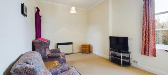 1 Schlafzimmer Haus in Alton, United Kingdom, Nr. 13898 3