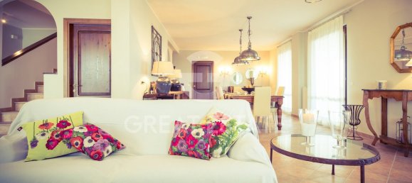 4 bedrooms House in Passignano sul Trasimeno, Italy No. 55686 6