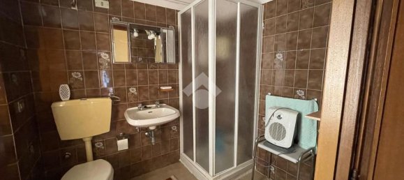 3 Schlafzimmer Haus in Marano Ticino, Italy, Nr. 329635 8