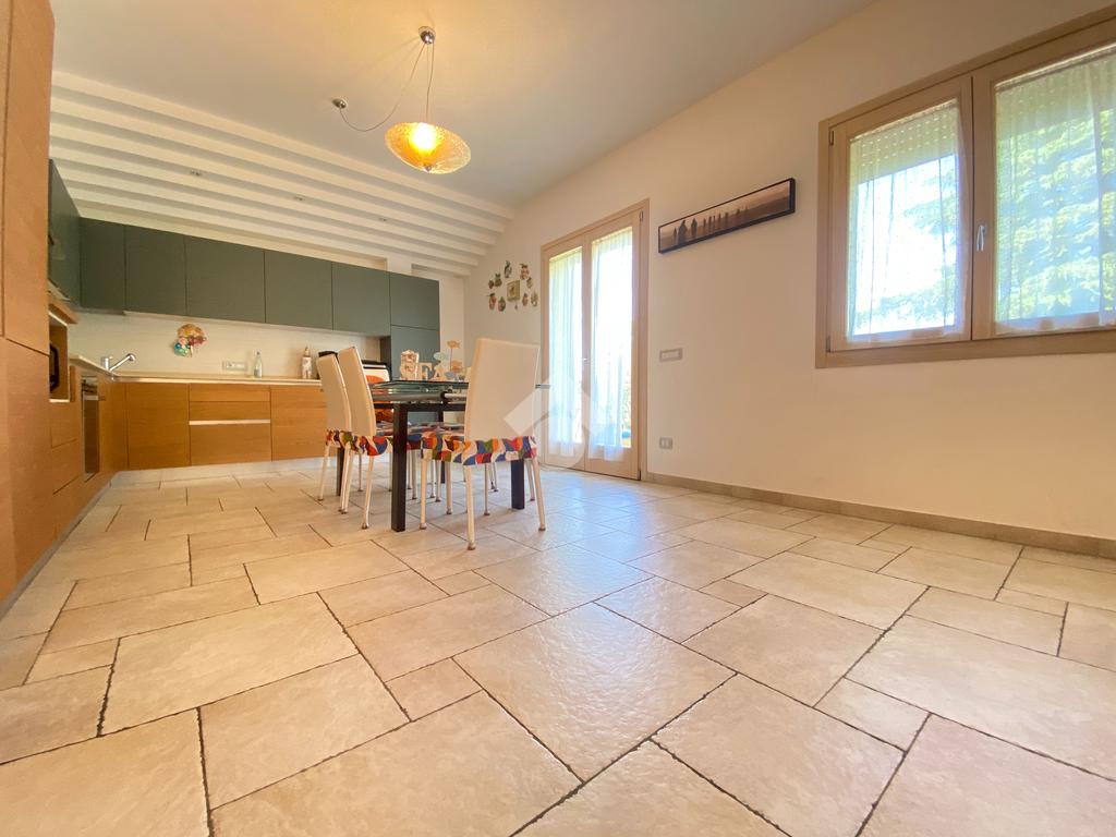 Villa de 3 dormitorios en Verona, Italy No. 282205