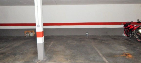  Garage in Valladolid, Spain No. 92354 2