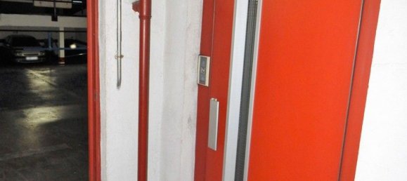  Garage in Valladolid, Spain No. 92354 12