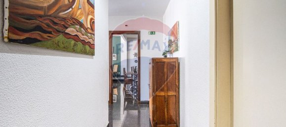 272m² Office in Setubal, Portugal No. 53391 7