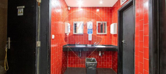 272m² Office in Setubal, Portugal No. 53391 2