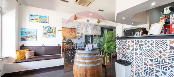 272m² Office in Setubal, Portugal No. 53391 6