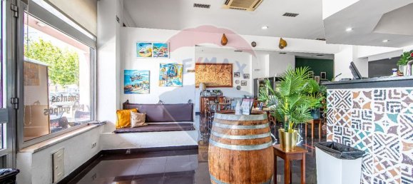 272m² Office in Setubal, Portugal No. 53391 10