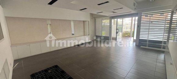 2 rooms Commercial property in Vedelago, Italy No. 370238 3