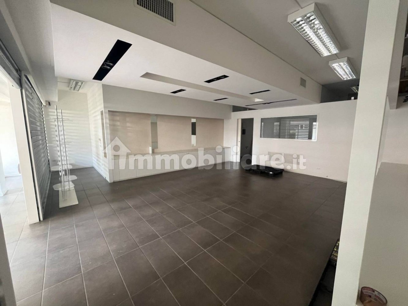 2 rooms Commercial property in Vedelago, Italy No. 370238