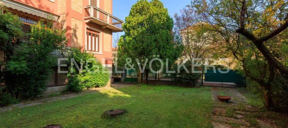 4 bedrooms Apartment in Venice, Italy No. 131953 2
