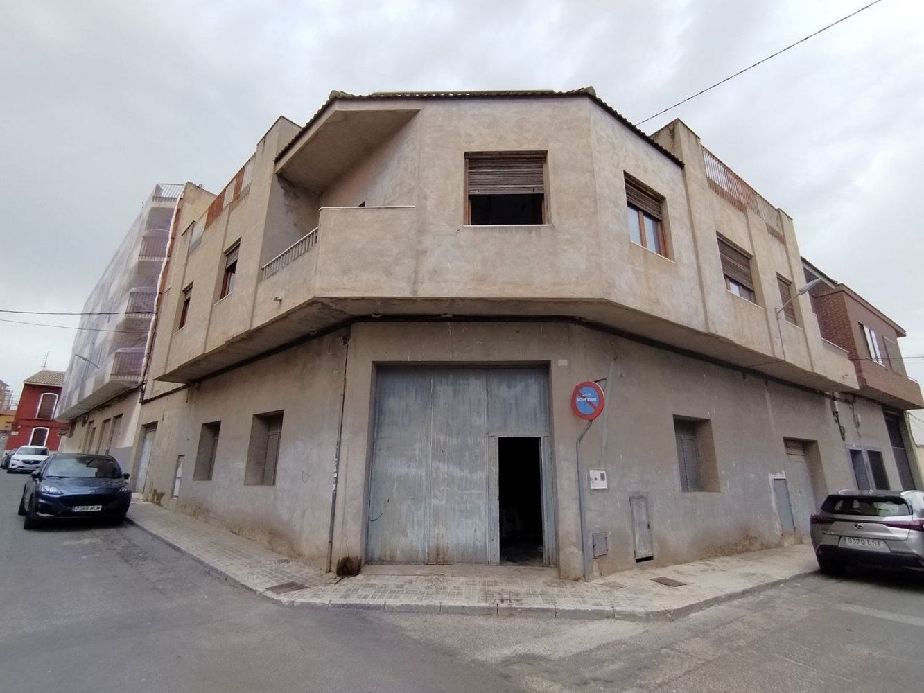 642m² Building in Monforte del Cid, Spain No. 161139