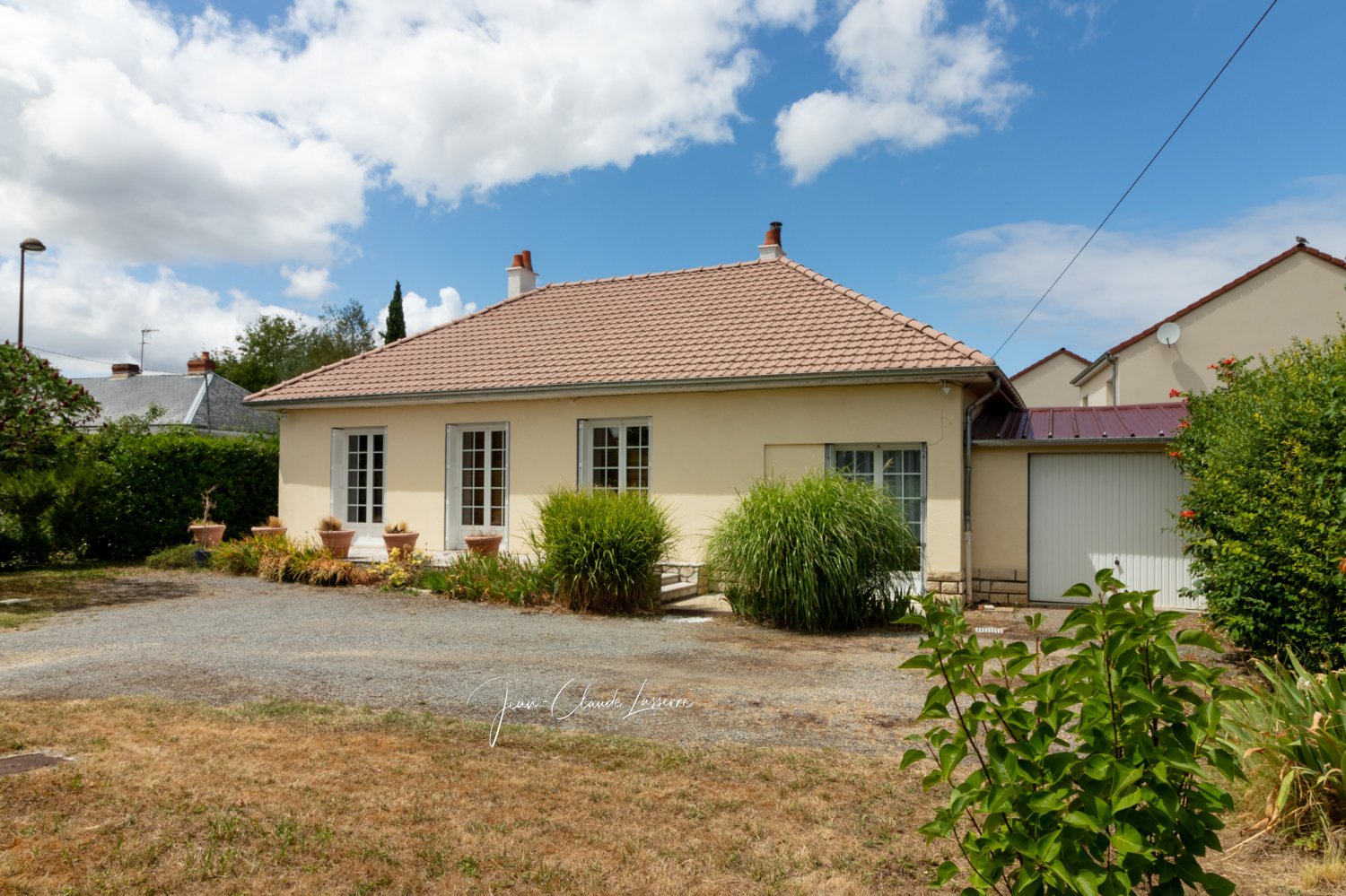 Casa de 2 dormitorios en Bourges, France No. 298313