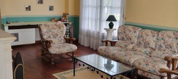 5 bedrooms House in Vendome, France No. 260167 9